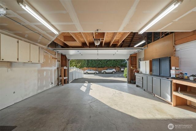 11002 SE 220th Place, Kent, WA 98031