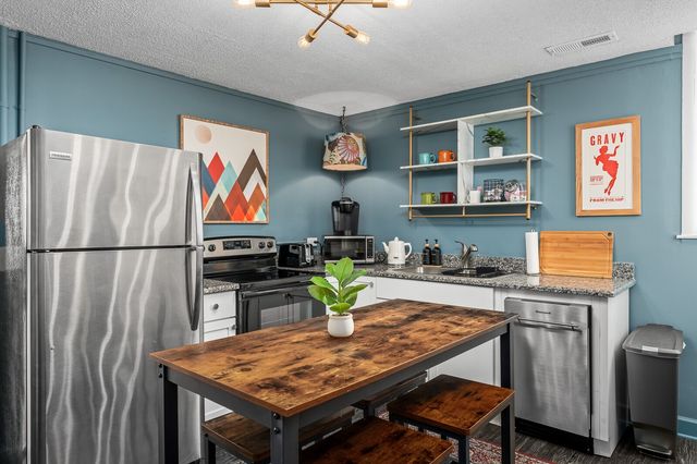 603 Lemont Dr, Nashville, TN 37216