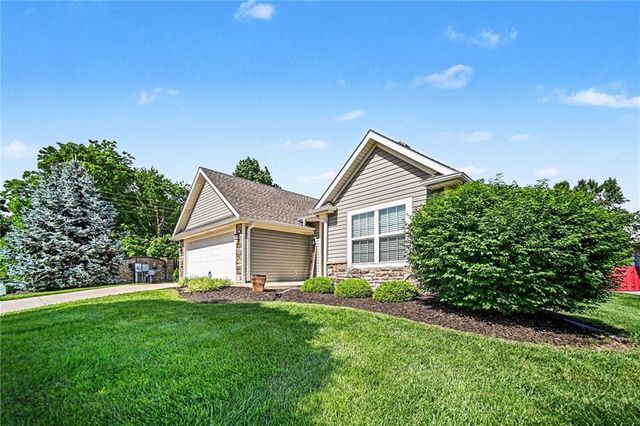 98 Continental Street, Lansing, KS 66043