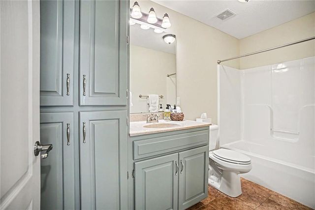 98 Continental Street, Lansing, KS 66043