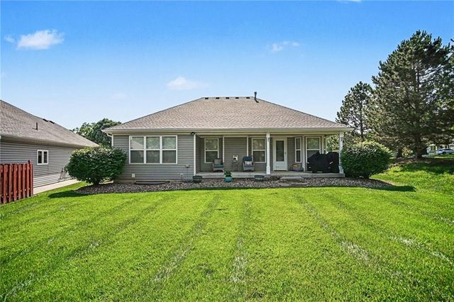 98 Continental Street, Lansing, KS 66043