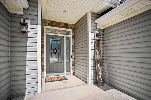 98 Continental Street, Lansing, KS 66043