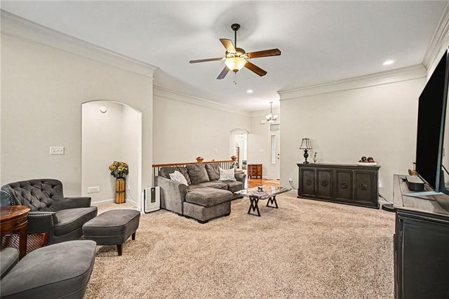 98 Continental Street, Lansing, KS 66043