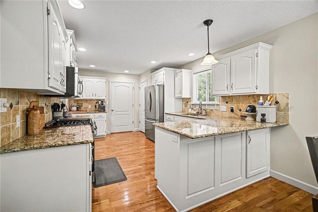 98 Continental Street, Lansing, KS 66043