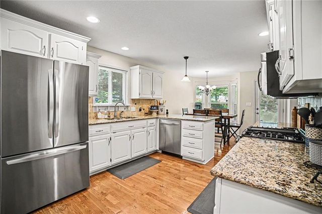 98 Continental Street, Lansing, KS 66043