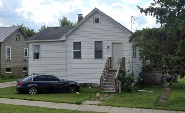 221 ERIE AVENUE, Oconto, WI 54153