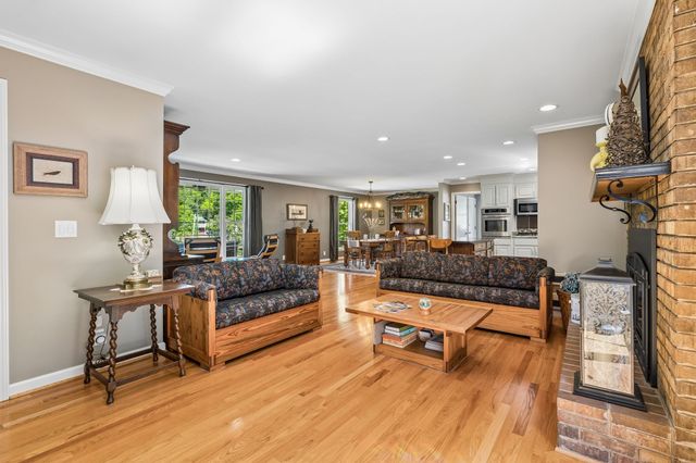 808 Rodney Dr, Nashville, TN 37205