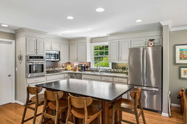808 Rodney Dr, Nashville, TN 37205