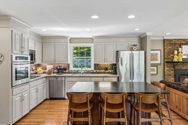 808 Rodney Dr, Nashville, TN 37205