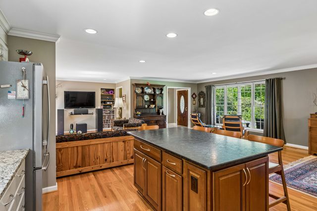 808 Rodney Dr, Nashville, TN 37205