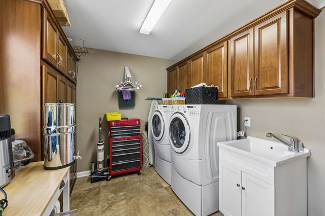 808 Rodney Dr, Nashville, TN 37205