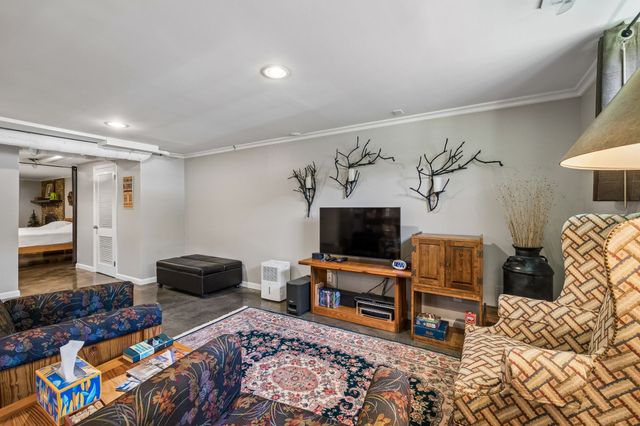 808 Rodney Dr, Nashville, TN 37205