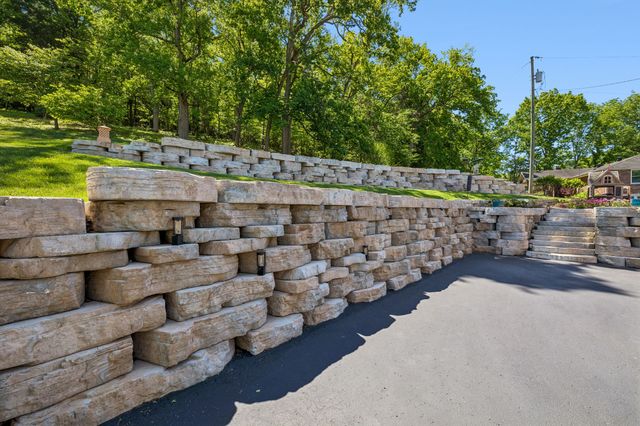 808 Rodney Dr, Nashville, TN 37205