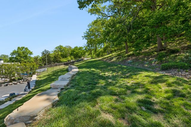 808 Rodney Dr, Nashville, TN 37205