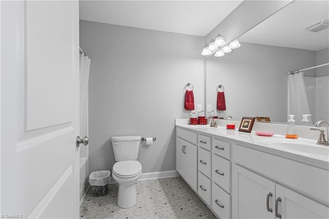 112 Mccleskey Drive, Yadkinville, NC 27055