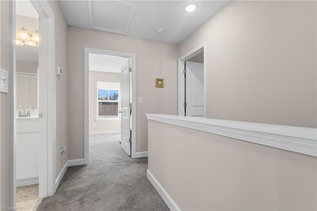 112 Mccleskey Drive, Yadkinville, NC 27055