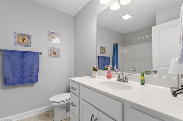 112 Mccleskey Drive, Yadkinville, NC 27055