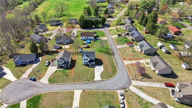 112 Mccleskey Drive, Yadkinville, NC 27055