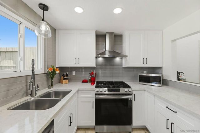 1260 Soria Glen, Escondido, CA 92026