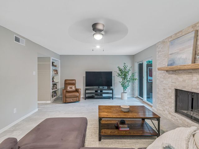 1669 W Sam Houston Parkway S, Houston, TX 77042