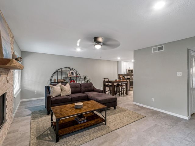 1669 W Sam Houston Parkway S, Houston, TX 77042