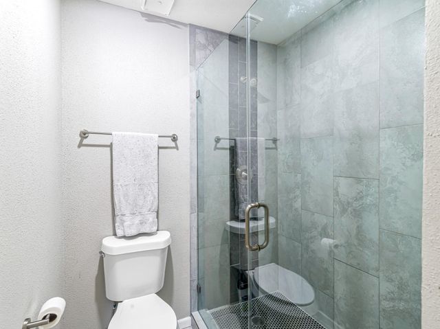 1669 W Sam Houston Parkway S, Houston, TX 77042