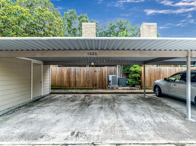 1669 W Sam Houston Parkway S, Houston, TX 77042