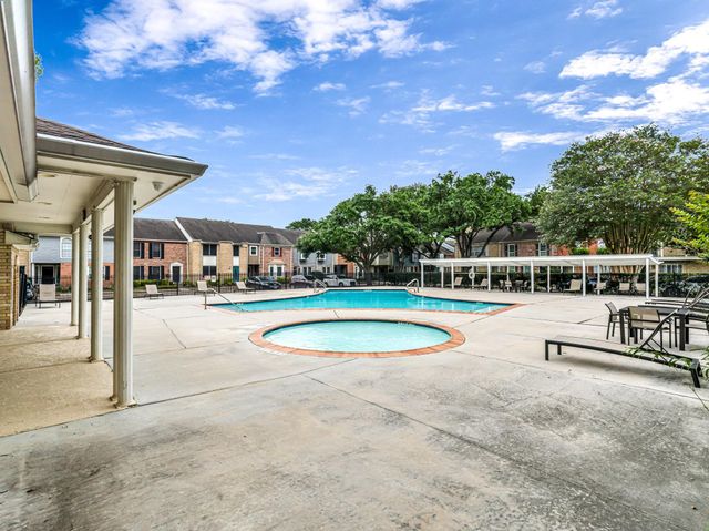 1669 W Sam Houston Parkway S, Houston, TX 77042
