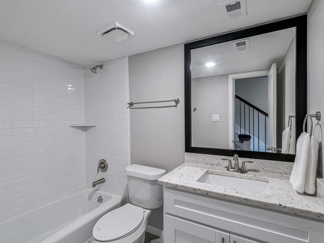1669 W Sam Houston Parkway S, Houston, TX 77042