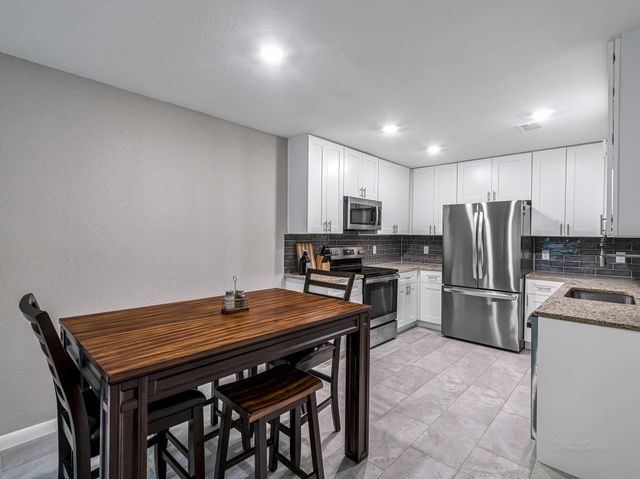 1669 W Sam Houston Parkway S, Houston, TX 77042