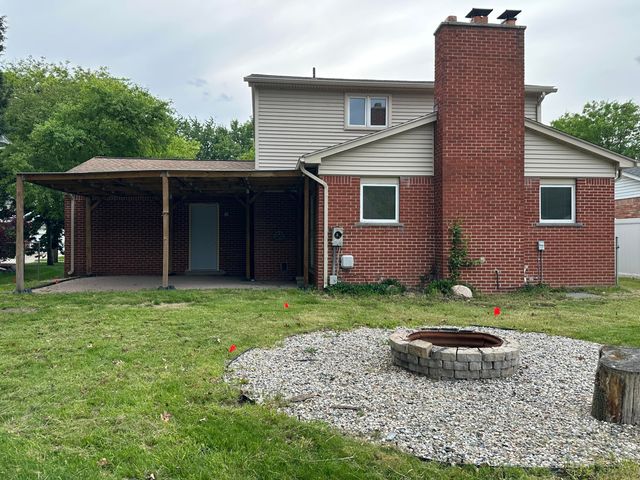 21489 Danbury Street, Woodhaven, MI 48183