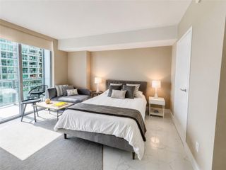 1300 Brickell Bay Dr 1806, Miami, FL 33131