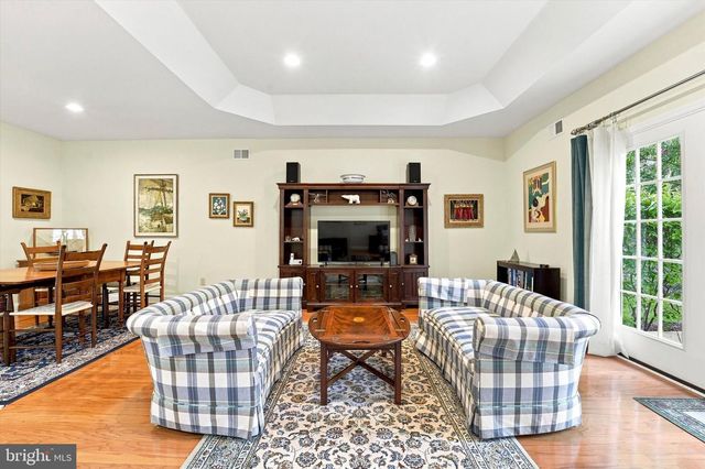 4 EMPRESS CT, Princeton, NJ 08540