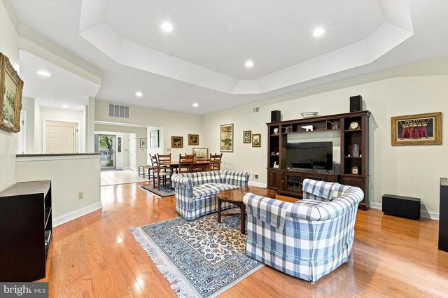 4 EMPRESS CT, Princeton, NJ 08540