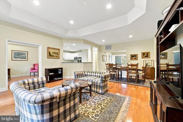 4 EMPRESS CT, Princeton, NJ 08540