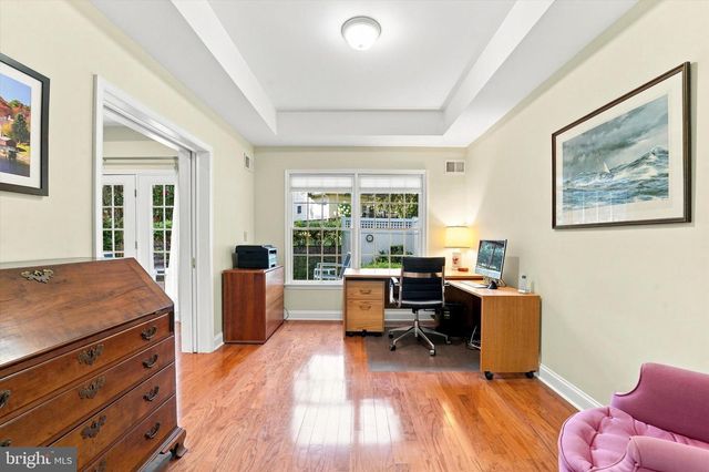 4 EMPRESS CT, Princeton, NJ 08540
