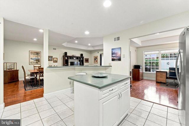 4 EMPRESS CT, Princeton, NJ 08540