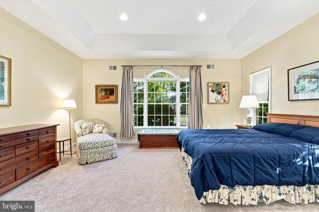 4 EMPRESS CT, Princeton, NJ 08540