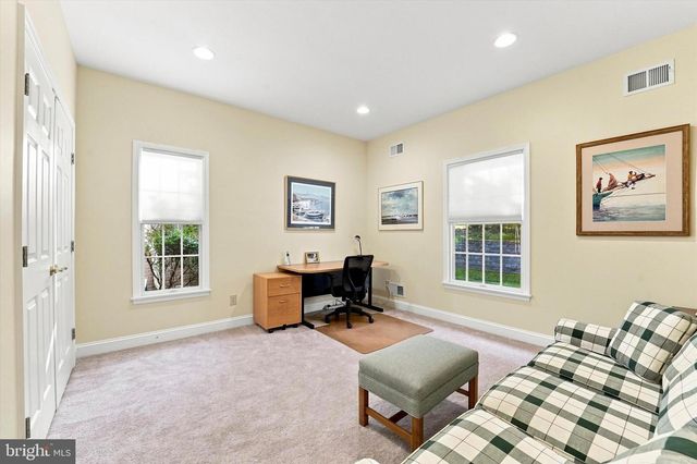 4 EMPRESS CT, Princeton, NJ 08540