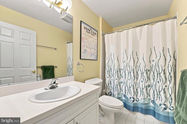 4 EMPRESS CT, Princeton, NJ 08540