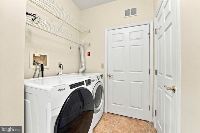 4 EMPRESS CT, Princeton, NJ 08540