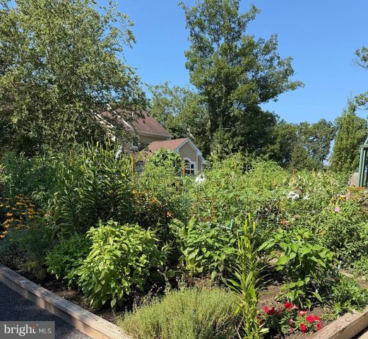 4 EMPRESS CT, Princeton, NJ 08540