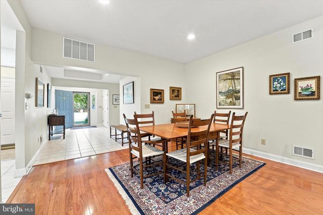 4 EMPRESS CT, Princeton, NJ 08540