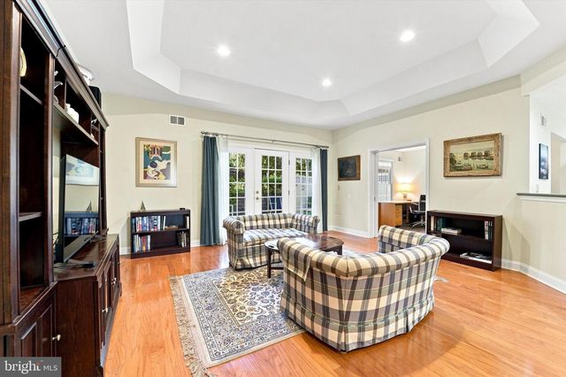 4 EMPRESS CT, Princeton, NJ 08540