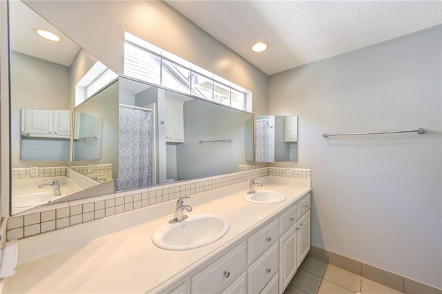 1550 Sue Barnett Drive, Houston, TX 77018