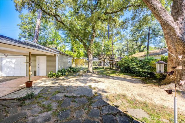 1550 Sue Barnett Drive, Houston, TX 77018