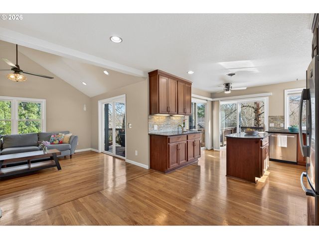 1235 11TH St, West Linn, OR 97068