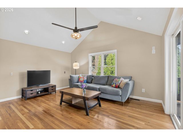 1235 11TH St, West Linn, OR 97068