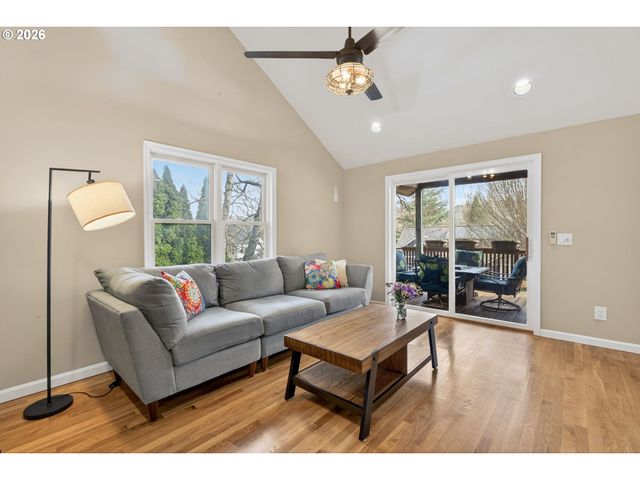 1235 11TH St, West Linn, OR 97068