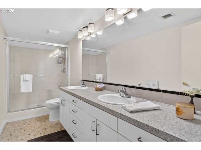 1235 11TH St, West Linn, OR 97068